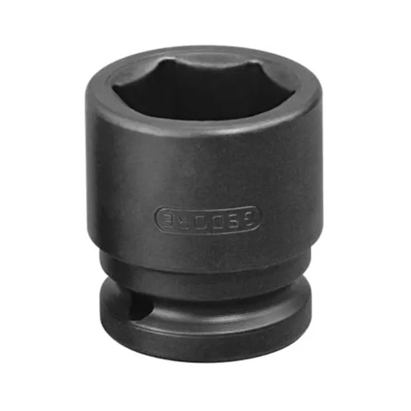 Soquete Gedore K19 escurecido, com abertura sextavada, furo lateral e canal para retenção.