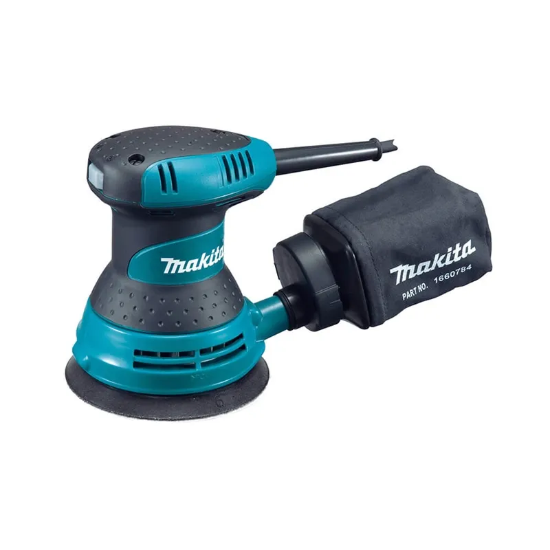 Lixadeira roto-orbital Makita BO5030, com base circular e saco coletor de pó.